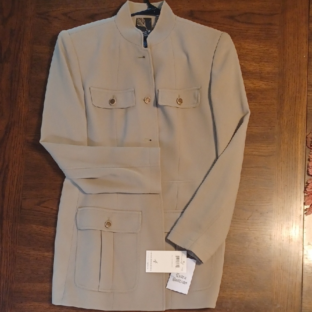 Elegant Beige Utility Jacket for Women